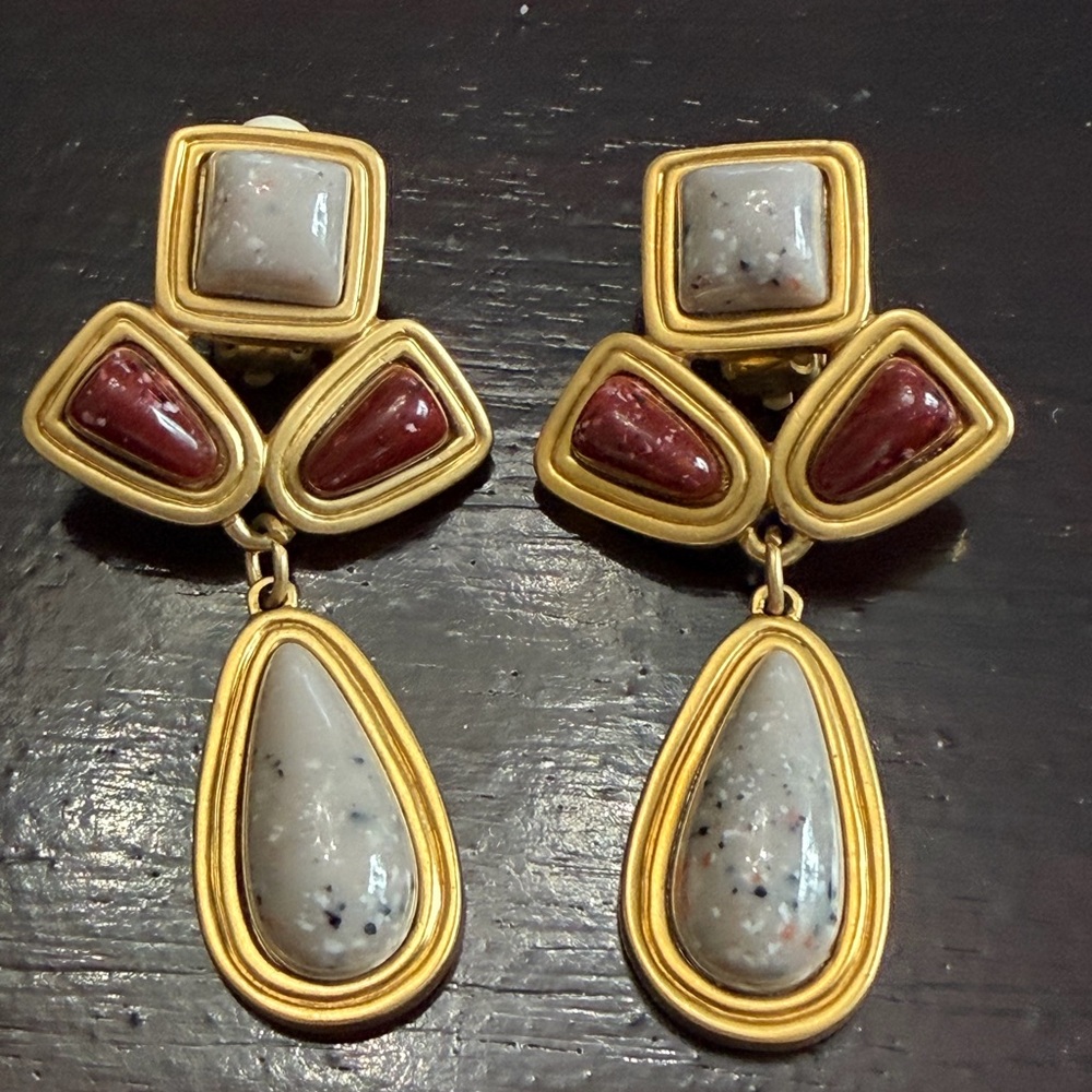 Avon Desert Sands clip-on earrings feature gold-tone metal stone cabochons